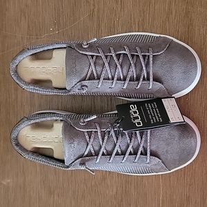 NEW Hey Dude soft swade Sneaker in Sparkling Carbon size 9